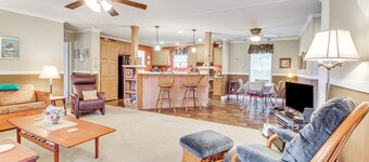 Fireside Nights + Family Fun! Quiet Claxton Home