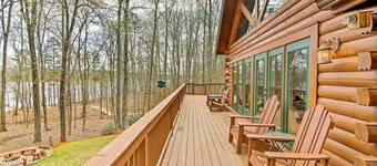 Lake Hartwell Lodge w/ Dock, Theater + Hot Tub!