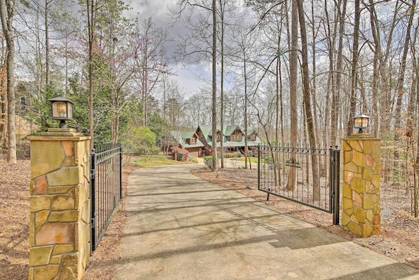 House (4 Bedrooms) | Interior - Lake Hartwell Lodge w/ Dock, Theater + Hot Tub! (Martin)