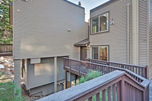 Apartment (3 Bedrooms) | Interior - 2 Mi to Heavenly Mountain: Tahoe Retreat w/ Views (Zephyr Cove)