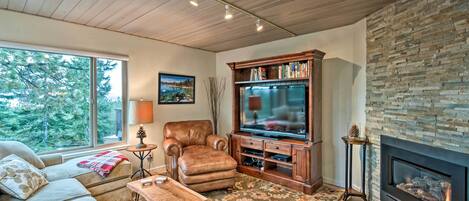 Apartment (3 Bedrooms) | Front of property