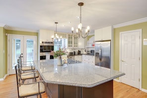 House (6 Bedrooms) | Interior - Spacious Stockbridge Manor: Pool Table, 2 Kitchens (Stockbridge)