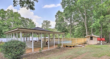 Mcdonough Getaway w/ Private Lake on 24 Acres