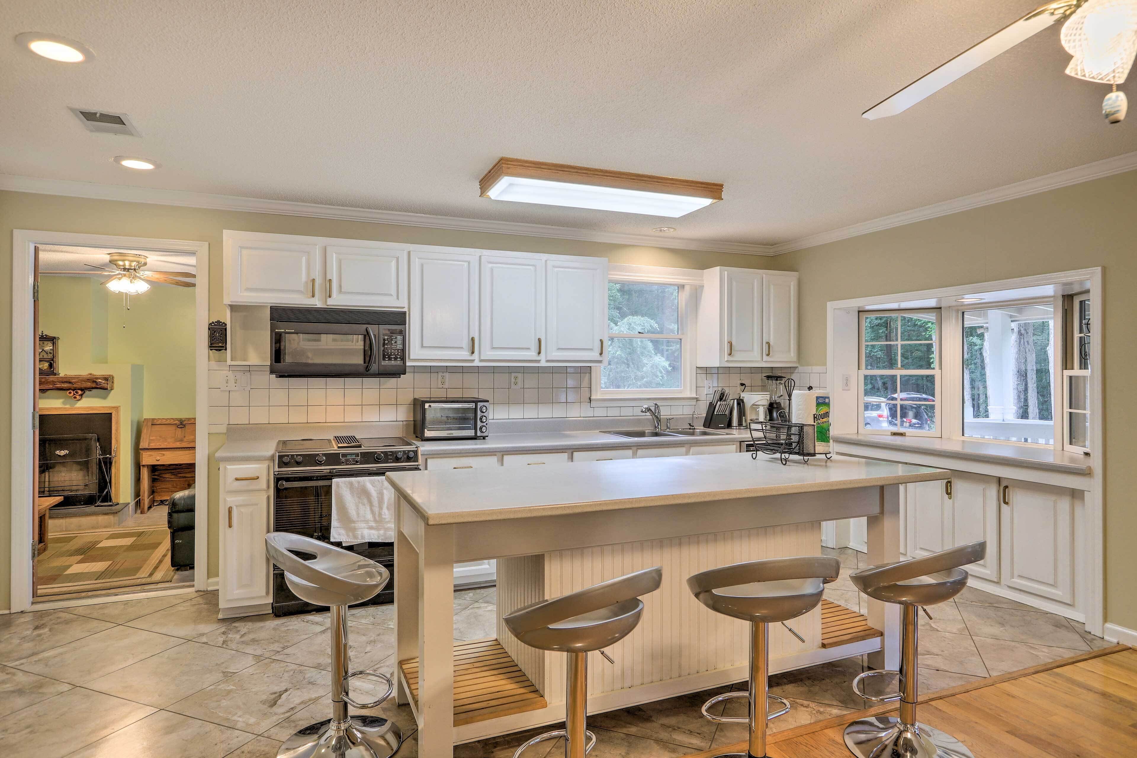 House (3 Bedrooms) | Interior