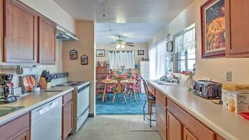 House (2 Bedrooms) | Interior