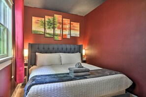 2 bedrooms, iron/ironing board, bed sheets