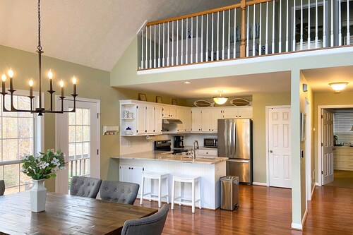 Lakefront House With Private Dock + Fire Pit!