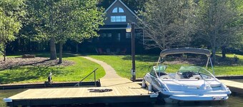 Lakefront House With Private Dock + Fire Pit!