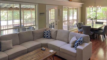 Cottage (4 Bedrooms) | Interior