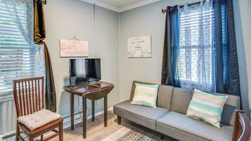 Cottage (2 Bedrooms) | Interior