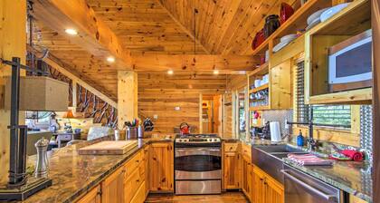 Unique Mineral Bluff Home With Mountain Views!