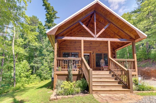 Cherry Log Couples Cabin Near Hiking & Waterfalls