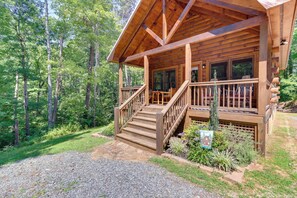 Interior - Cherry Log Couples Cabin Near Hiking & Waterfalls (Cherry Log)