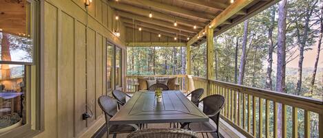 المنشأة من الداخل