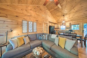 House (2 Bedrooms) | Interior - Blue Ridge Hideaway w/ Fire Pit & Mtn Views! (Blue Ridge)