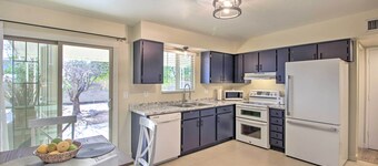 陽光明媚的圖森隱居處，附有後院！