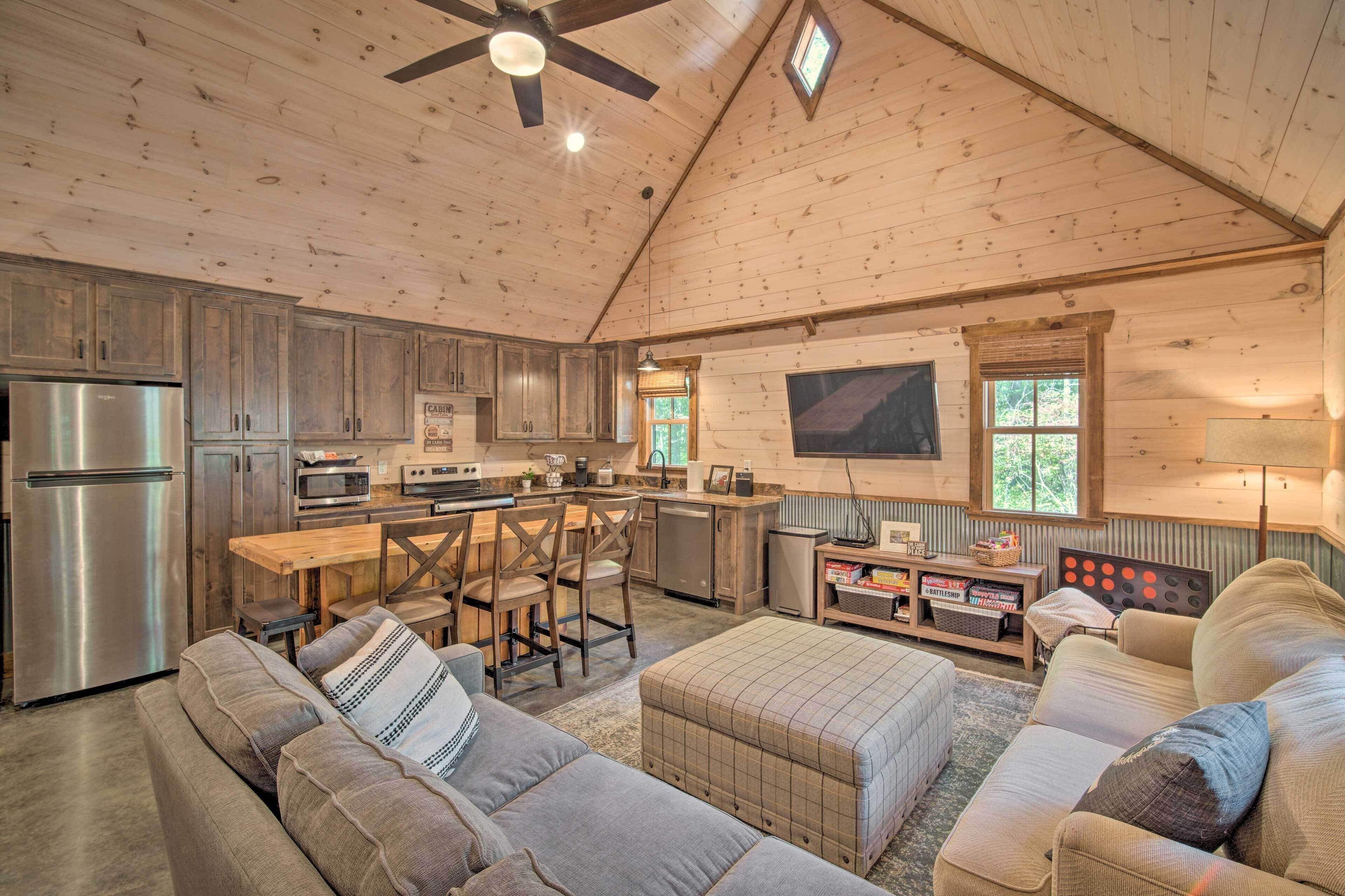 House (2 Bedrooms) | Interior
