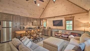 House (2 Bedrooms) | Interior