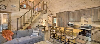 Stunning Cabin Getaway w/ Private Hot Tub!
