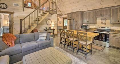 Stunning Cabin Getaway w/ Private Hot Tub!