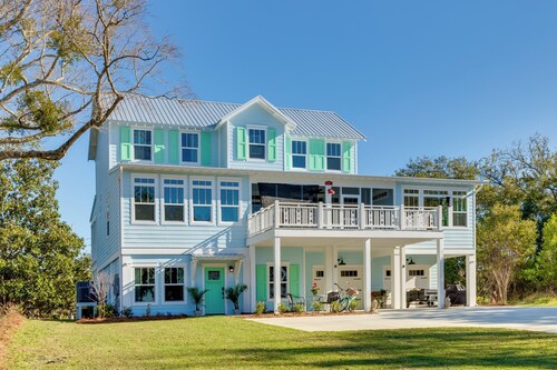 Harbor Oaks Haven: Walk to Front Beach & Downtown!