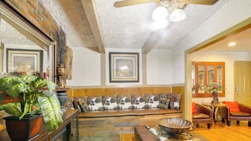 Rumah (4 Bedrooms) | Interior