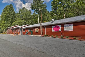 House (2 Bedrooms) | Interior - A Sunset Dream' - Upscale Blue Ridge Cabin! (Cherry Log)