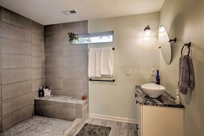 House (4 Bedrooms) | Interior - Nashville Home w/ Fire Pit & Yard, 3 Mi to Dwtn (Nashville)