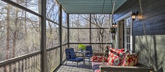 Cozy & Quiet Studio w/ Porch, Near Scenic Railway!
