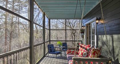 Cozy & Quiet Studio w/ Porch, Near Scenic Railway!