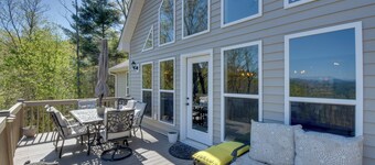 Lakemont Retreat: ห้องเล่นเกม, อ่างน้ำอุ่น, และวิวภูเขา!