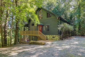House (2 Bedrooms) | Front of property - Luxe Fightingtown Creek Cabin: 2 King Suites & Spa (Epworth)