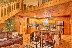 House (2 Bedrooms) | Interior - Luxe Fightingtown Creek Cabin: 2 King Suites & Spa (Epworth)