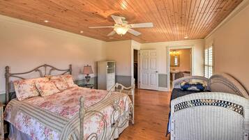 House (5 Bedrooms) | Interior