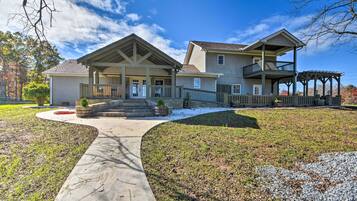 House (5 Bedrooms) | Front of property