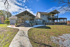 House (5 Bedrooms) | Front of property