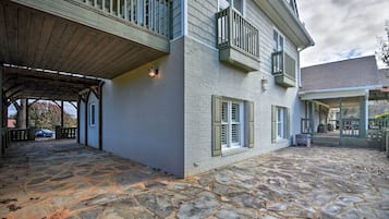 Rumah (5 Bedrooms) | Interior