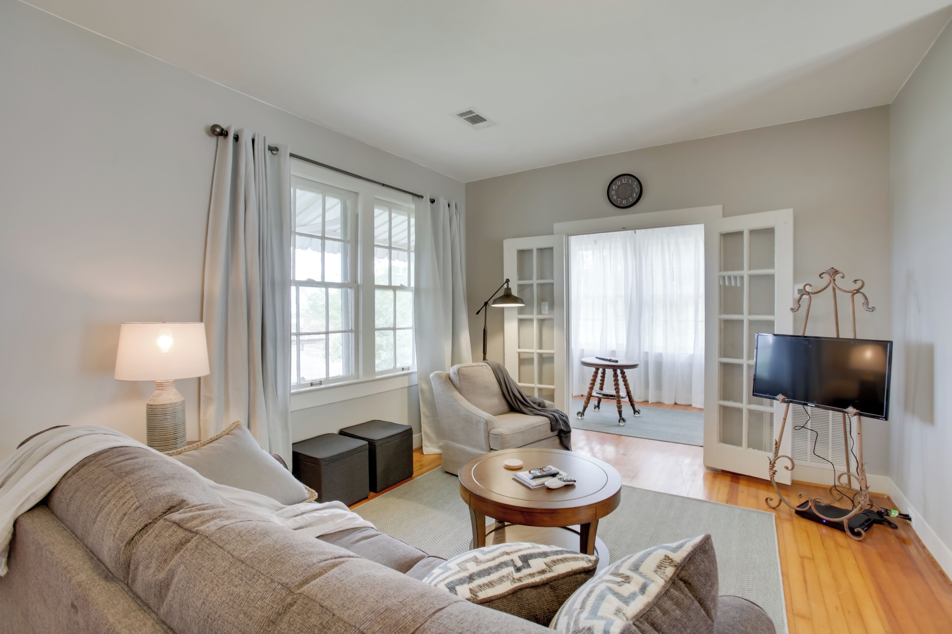 Cottage (2 Bedrooms) | Front of property