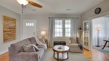 Cottage (2 Bedrooms) | Interior