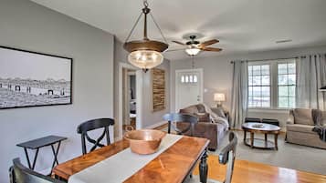 Cottage (2 Bedrooms) | Interior