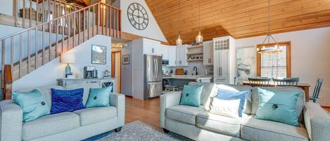 House (2 Bedrooms) | Interior