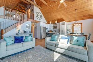 House (2 Bedrooms) | Interior - Quiet Lakefront Eatonton House w/ Boat Dock! (Eatonton)