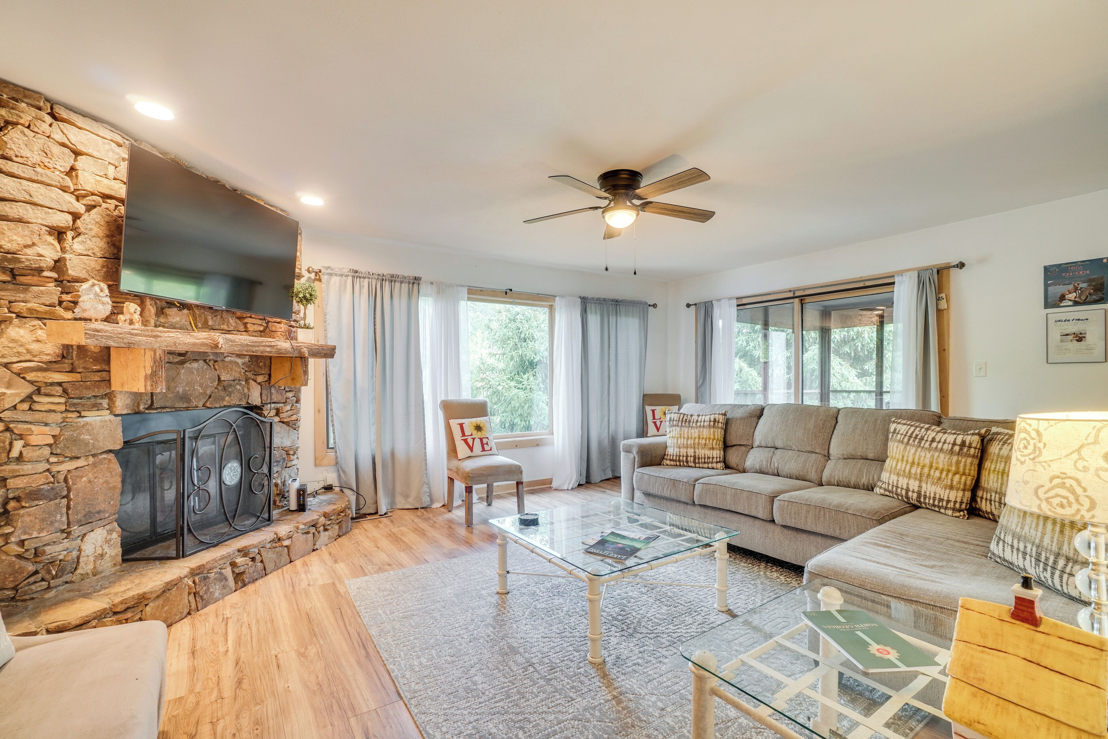 Apartment (4 Bedrooms) | Front of property