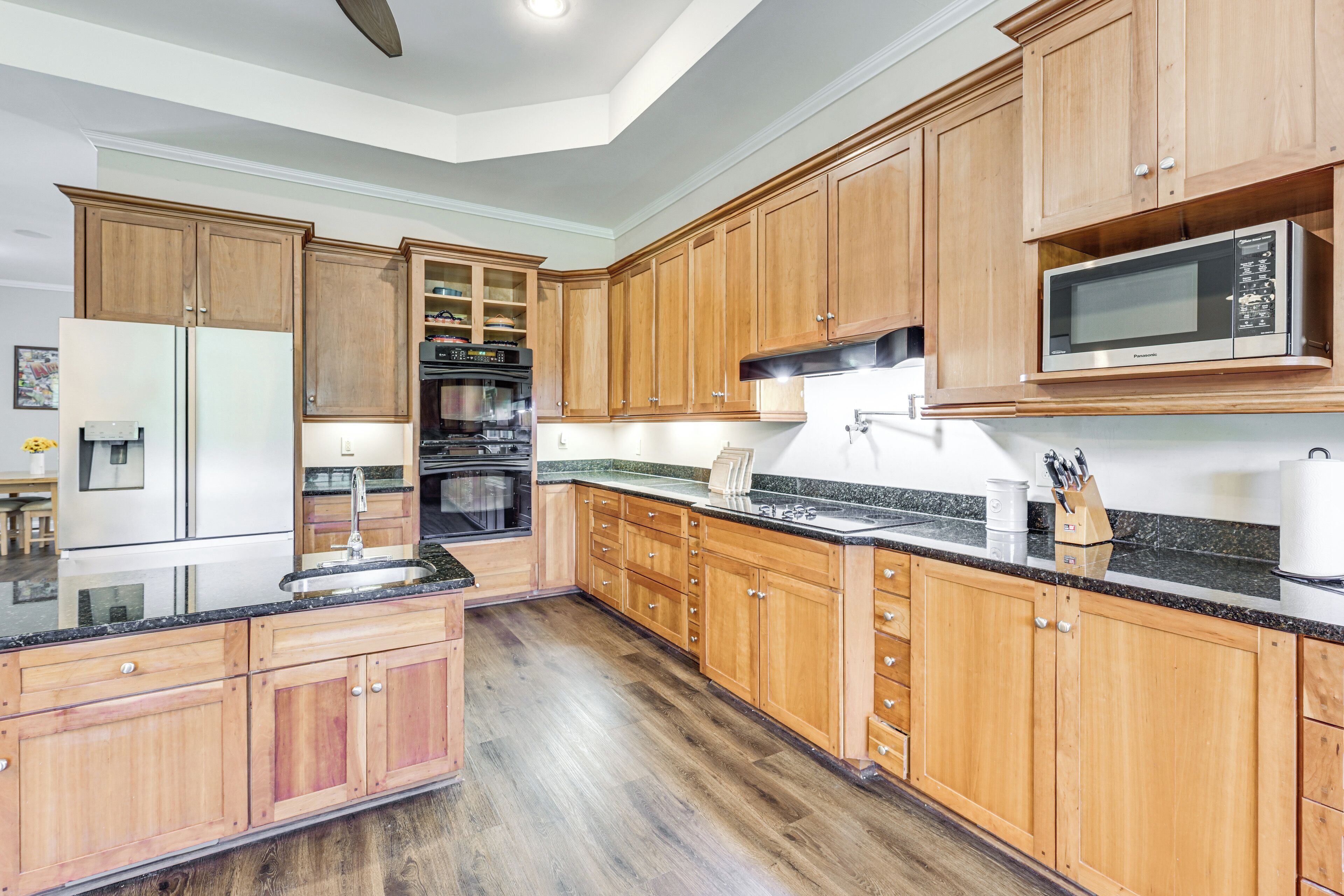 المنشأة من الداخل