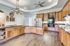 House (4 Bedrooms) | Interior - Spacious Elko Home - 6 Mi to Georgia Fairgrounds! (Elko)