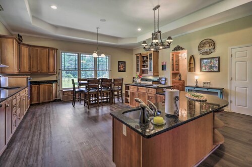 Spacious Elko Home - 6 Mi to Georgia Fairgrounds!