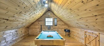 Creekside Cabin in the Blue Ridge Mountains!