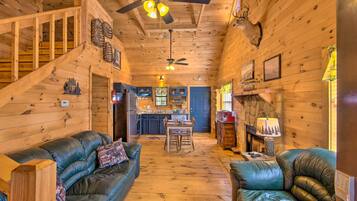 House (2 Bedrooms) | Interior