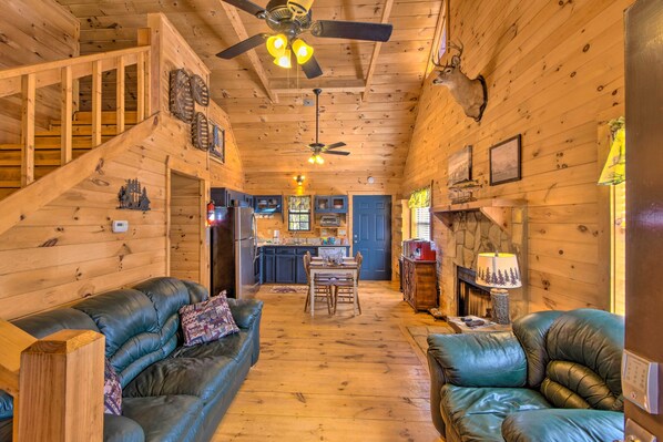 House (2 Bedrooms) | Interior - Creekside Cabin in the Blue Ridge Mountains! (Blue Ridge)