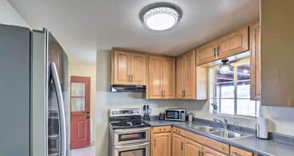 Tucson Home w/ Patio & Games < 1 Mi to Park Place